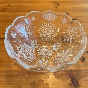 Vintage Glass/Crystal Bowl With Snowflake Design